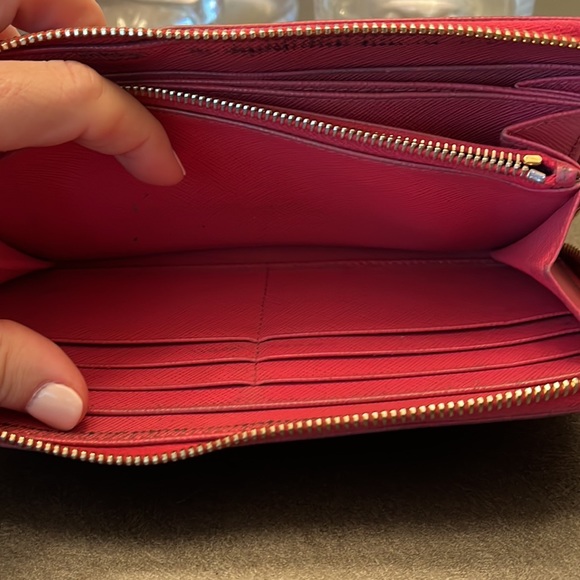 Authentic Prada Pink Wallet - Picture 12 of 15